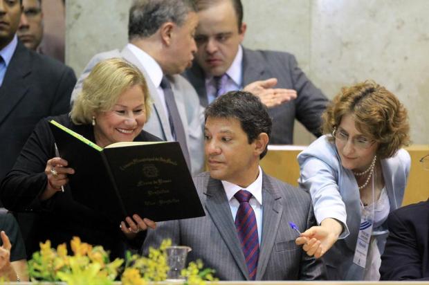 Haddad toma posse e defende trabalho conjunto com Legislativo Clayton de Souza/Estadão Conteúdo Haddad toma posse e defende trabalho conjunto com Legislativo Clayton de Souza/Estadão Conteúdo