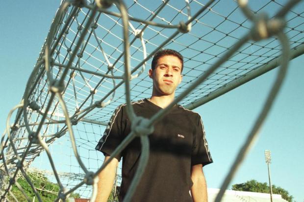 Ex-jogador Ernestina trabalha em escolinhas de Passo Fundo Ricardo Duarte/Agencia RBS