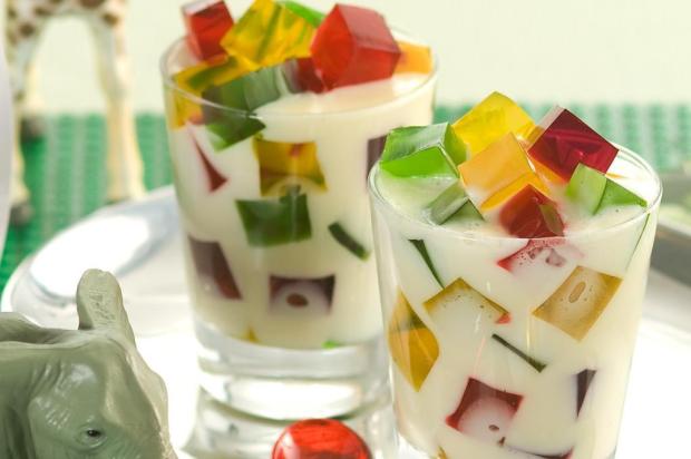 Mosaico de gelatina é sobremesa divertida Acervo Nestlé/Divulgação