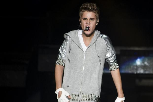 Justin Bieber apresenta condolências por paparazzo morto afp/afp