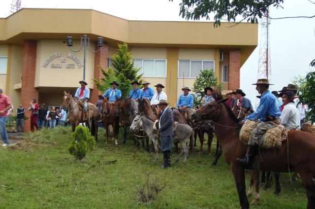 Juíza pede que MPE mova ação contra o prefeito de Passa Sete por usar burro na posse Divulgação/Arquivo Pessoal
