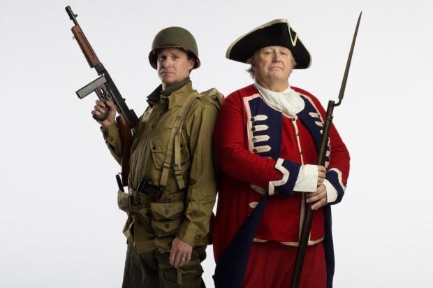 Série 'Loucos por Armas' traz a história de família que trabalha com armas militares DIVULGAÇÃO/0
