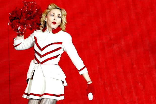 Ex-bombeiro que perseguia Madonna é condenado a três anos de condicional Félix Zucco/Agencia RBS