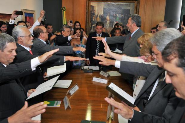 José Genoino toma posse na Câmara e diz que se sente "confortável" Rodolfo Stuckert/Agência Câmara José Genoino toma posse na Câmara e diz que se sente "confortável" Rodolfo Stuckert/Agência Câmara
