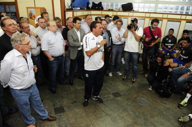 Luxa descarta reintegrar Gabriel:"Está fora do grupo" Ricardo Duarte/Agencia RBS Luxa descarta reintegrar Gabriel:"Está fora do grupo" Ricardo Duarte/Agencia RBS