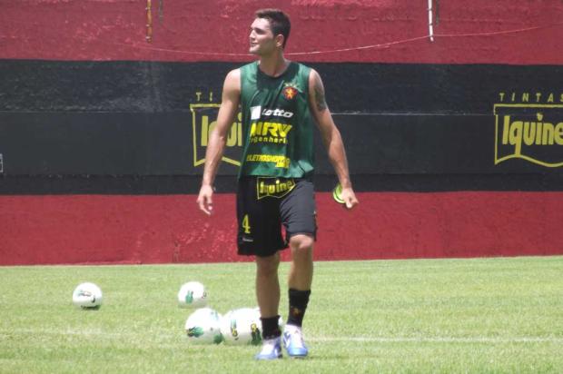 Inter negocia com o Sport para ter a liberação antecipada de Gilberto Marcela Lima/Sport/