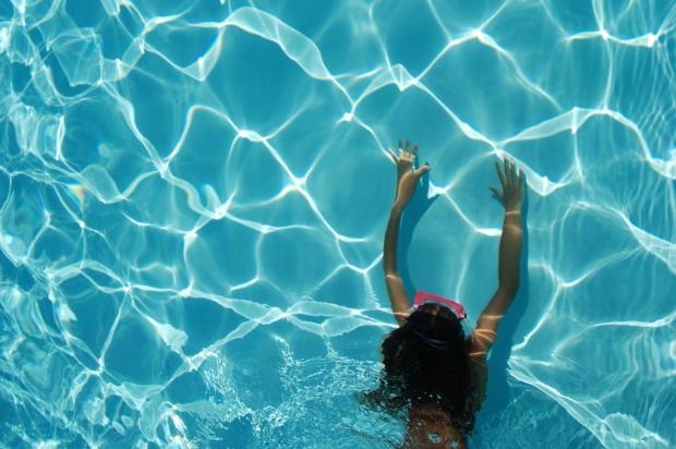 Higiene na piscina é fundamental para evitar doenças e inflamações Stock.xchng/Divulgação