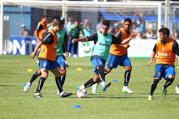 Por aposta em Saimon, Gerson e Bressan, Grêmio "diminui" busca no mercado Lucas Uebel, Grêmio/Divulgação/ Por aposta em Saimon, Gerson e Bressan, Grêmio "diminui" busca no mercado Lucas Uebel, Grêmio/Divulgação/