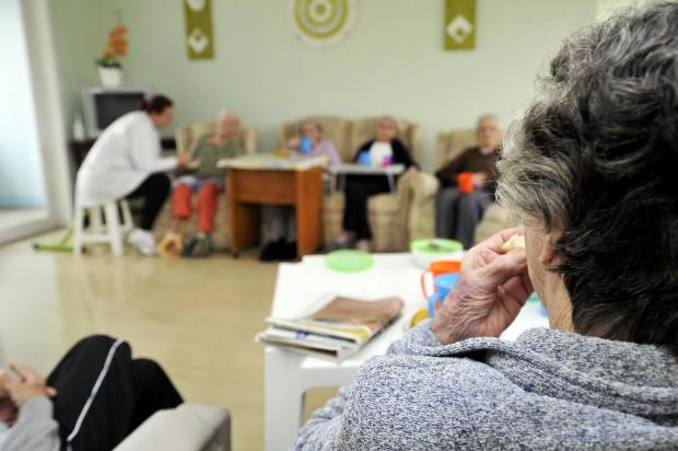 Alzheimer: Pesquisa aponta que mulheres são mais afetadas por este mal Diorgenes Pandini/Agência RBS Alzheimer: Pesquisa aponta que mulheres são mais afetadas por este mal Diorgenes Pandini/Agência RBS