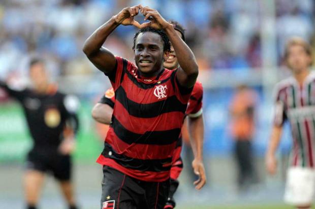 Willians quer voltar ao Brasil e diz que ficaria feliz em vestir a camisa colorada Fábio Borges/VIPCOMM/