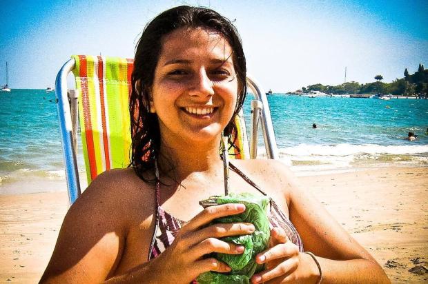 Família aguarda cinzas de aluna da UFSC que morreu após acidente na França Arquivo Pessoal/Facebook Família aguarda cinzas de aluna da UFSC que morreu após acidente na França Arquivo Pessoal/Facebook