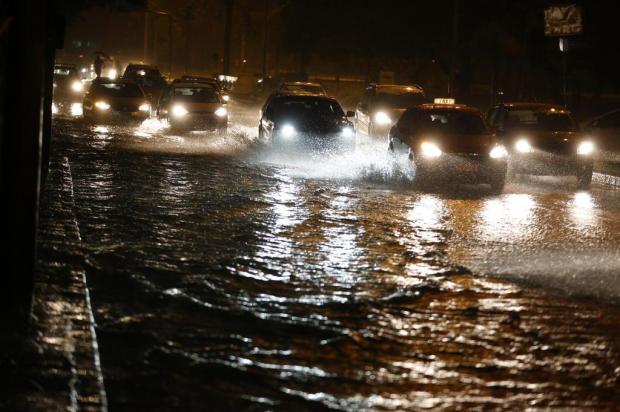 Rio Grande do Sul deve ter chuva até o final da manhã desta terça-feira Félix Zucco/Agencia RBS Rio Grande do Sul deve ter chuva até o final da manhã desta terça-feira Félix Zucco/Agencia RBS