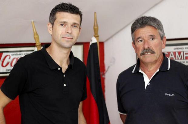 Brasil-Pel anuncia dois zagueiros Carlos Insaurriaga/Divulgação Brasil-Pel anuncia dois zagueiros Carlos Insaurriaga/Divulgação