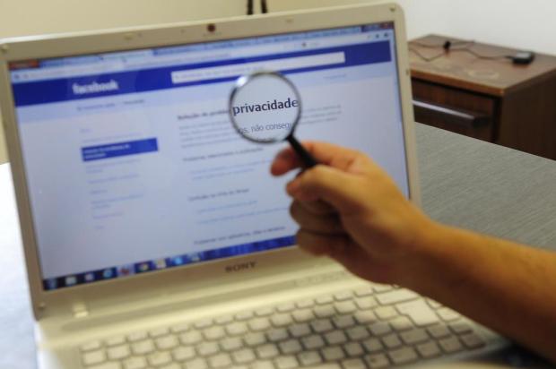 Postagem de fotos de nudez ou bebedeira reduz chances de contratação Maiara Bersch/Agencia RBS Postagem de fotos de nudez ou bebedeira reduz chances de contratação Maiara Bersch/Agencia RBS