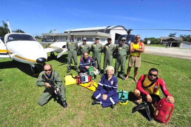 Avião adaptado para transportar pacientes é parceria inédita no Litoral Lauro Alves/Agencia RBS