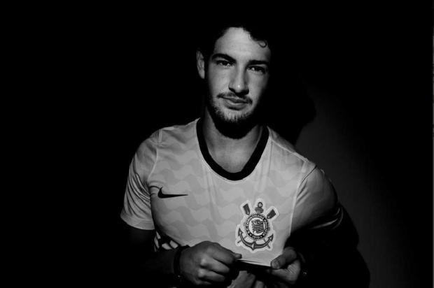 Pato chega a São Paulo e afirma: "Estou louco para começar logo" Daniel Kfouri/Corinthians/Divulgação/ Pato chega a São Paulo e afirma: "Estou louco para começar logo" Daniel Kfouri/Corinthians/Divulgação/