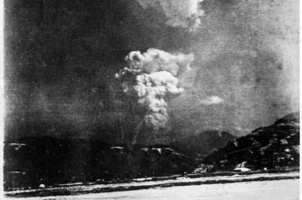Divulgada foto inédita da bomba de Hiroshima HONKAWA ELEMENTARY SCHOOL/AFP PHOTO