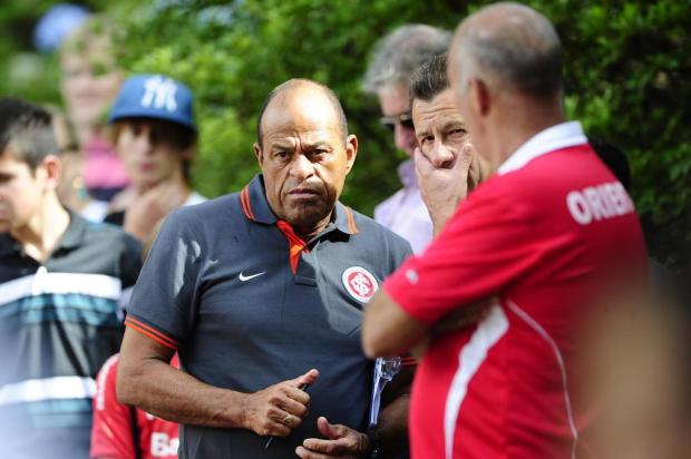 Paixão prepara trabalho especial para os jogadores contratados pelo Inter Mauro Vieira/Agencia RBS Paixão prepara trabalho especial para os jogadores contratados pelo Inter Mauro Vieira/Agencia RBS