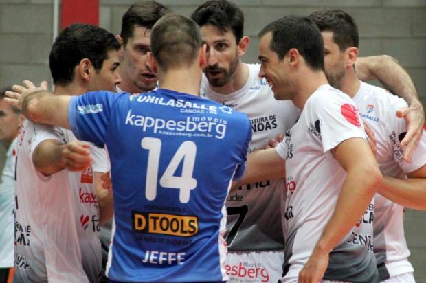 Em casa, Canoas vence o RJX por 3 sets a 0 Fernando Potrick/Divulgação/Canoas
