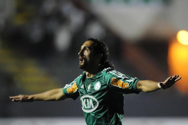 Barcos torce por Riquelme no Verdão e pensa em até aumentar a meta de gols Nelson ALMEIDA/AFP