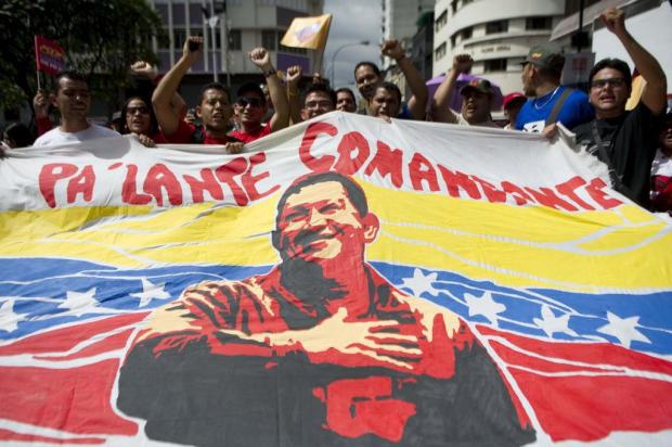 "Chávez ficou mais popular", diz presidente de instituto de pesquisas venezuelano Raul ARBOLEDA/AFP