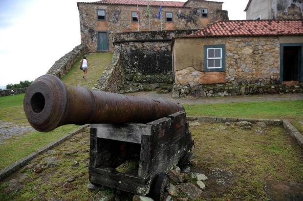 Fortaleza no Norte da Ilha é opção de lazer para turistas em Florianópolis Guto Kuerten/Agencia RBS Fortaleza no Norte da Ilha é opção de lazer para turistas em Florianópolis Guto Kuerten/Agencia RBS