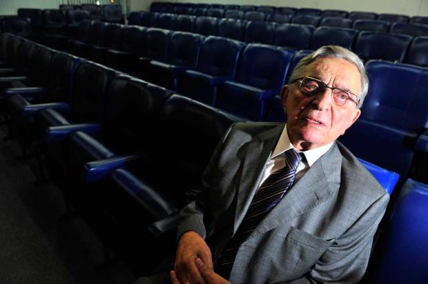 Koff diz que saída de Selaimen foi por motivos "profissionais e familiares" Lauro Alves/Agência RBS/ Koff diz que saída de Selaimen foi por motivos "profissionais e familiares" Lauro Alves/Agência RBS/