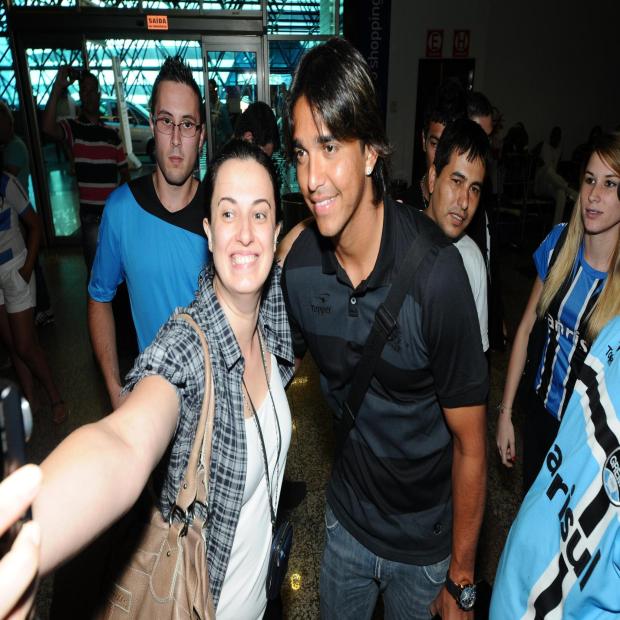 "Temos de ir com tudo para cima deles", diz Moreno no embarque do Grêmio a São Paulo Caco Konzen/Especial