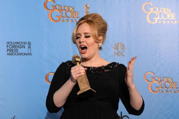 Adele fatura mais de R$ 120 mil por dia com 'Skyfall' Robyn Beck/AFP Adele fatura mais de R$ 120 mil por dia com 'Skyfall' Robyn Beck/AFP