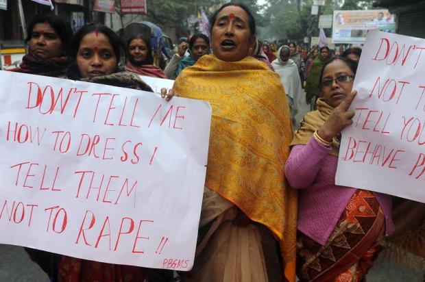 Apesar da indignação da sociedade indiana contra a violência sexual, registros de abuso persistem Diptendu DUTTA/AFP Apesar da indignação da sociedade indiana contra a violência sexual, registros de abuso persistem Diptendu DUTTA/AFP