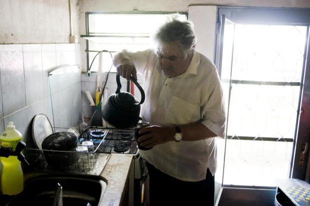 Ex-guerrilheiro, presidente uruguaio é um radical comedido Matilde Campodonico/NYTNS Ex-guerrilheiro, presidente uruguaio é um radical comedido Matilde Campodonico/NYTNS