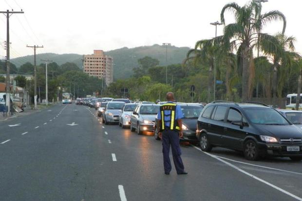 Congestionamento no acesso ao Campus do Vale marca último dia de vestibular Mauro Saraiva Jr./Agencia RBS Congestionamento no acesso ao Campus do Vale marca último dia de vestibular Mauro Saraiva Jr./Agencia RBS
