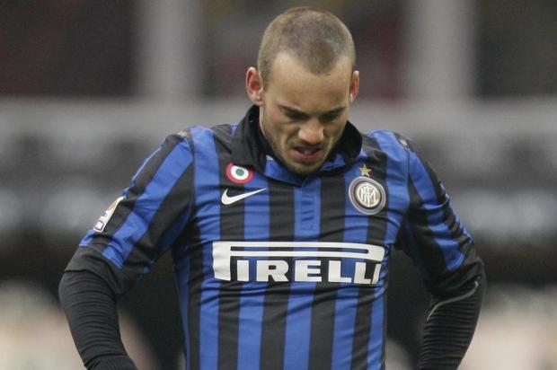 Presidente do Galatasaray diz ter chegado a acordo com Sneijder Luca Bruno/AFP Presidente do Galatasaray diz ter chegado a acordo com Sneijder Luca Bruno/AFP