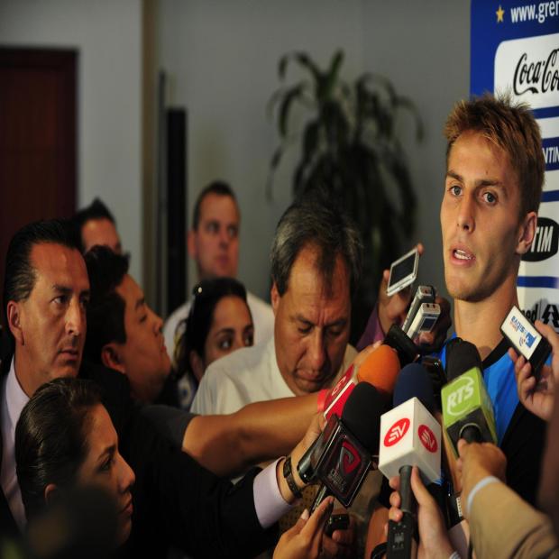 Orientado por Cris, zagueiro Bressan pretende "agarrar chance" no Grêmio Diego Vara/Agencia RBS