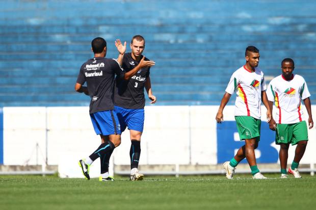 Lucas Coelho marca cinco gols em jogo-treino do time B do Grêmio Lucas Uebel, Divulgação/