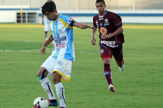Meia Wallacer deve chegar nesta quinta-feira e ser apresentado como reforço do Caxias para o Gauchão Tiago Ferreira, Banco de Dados, divulgação/ Meia Wallacer deve chegar nesta quinta-feira e ser apresentado como reforço do Caxias para o Gauchão Tiago Ferreira, Banco de Dados, divulgação/