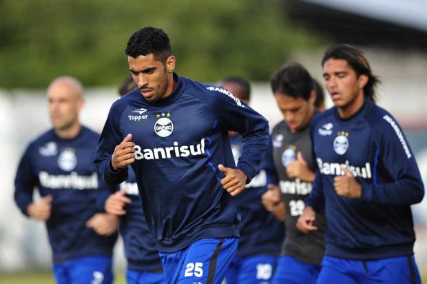 Substituído em treino, Vilson reclama e é retirado da delegação gremista em Quito Diego Vara/Agência RBS/ Substituído em treino, Vilson reclama e é retirado da delegação gremista em Quito Diego Vara/Agência RBS/