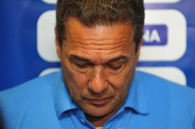 Luxemburgo critica postura de Vilson em Quito: "Está definido que ele não fica" Diego Vara/Agência RBS/ Luxemburgo critica postura de Vilson em Quito: "Está definido que ele não fica" Diego Vara/Agência RBS/