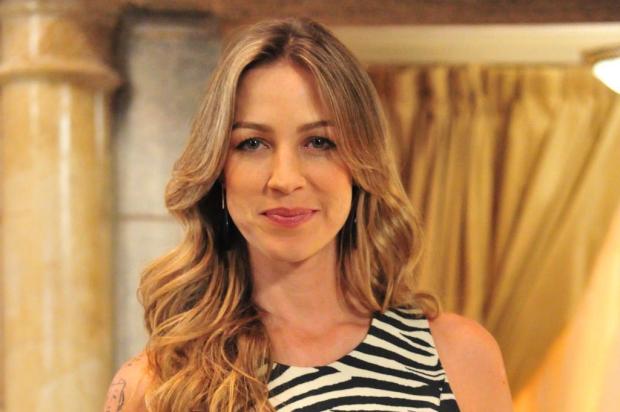 Luana Piovani e o marido discutem na saída do Camarote da Brahma na Sapucaí João Miguel Junior/TV Globo Luana Piovani e o marido discutem na saída do Camarote da Brahma na Sapucaí João Miguel Junior/TV Globo