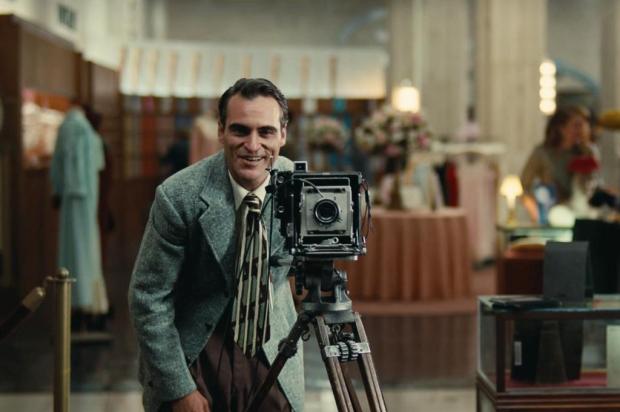 'O Mestre', com Joaquin Phoenix e Philip Seymour Hoffman, estreia nesta sexta-feira Paris Filmes/Divulgação 'O Mestre', com Joaquin Phoenix e Philip Seymour Hoffman, estreia nesta sexta-feira Paris Filmes/Divulgação