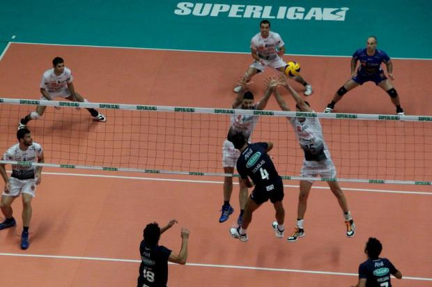 Canoas perde a primeira em casa na Superliga Masculina de Vôlei Fernando Potrick/Divulgação Canoas perde a primeira em casa na Superliga Masculina de Vôlei Fernando Potrick/Divulgação