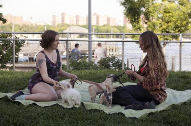 Premiada no Globo de Ouro, “Girls” retorna neste domingo à programação do HBO HBO/Divulgação Premiada no Globo de Ouro, “Girls” retorna neste domingo à programação do HBO HBO/Divulgação
