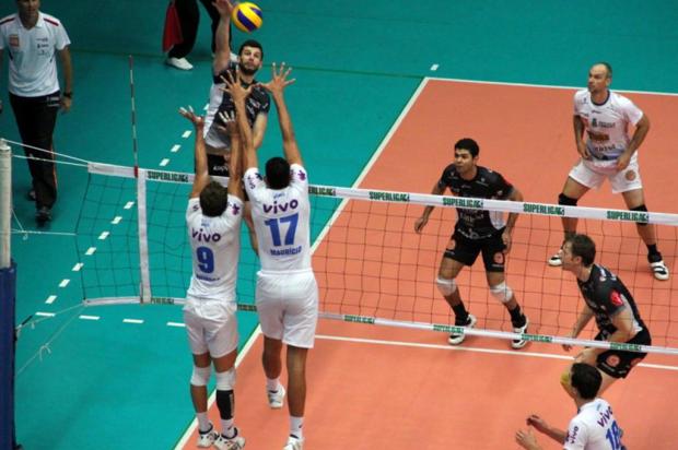 Canoas perde para o Minas por 3 sets a 2 Fernando Potrick/TXT Assessoria Canoas perde para o Minas por 3 sets a 2 Fernando Potrick/TXT Assessoria