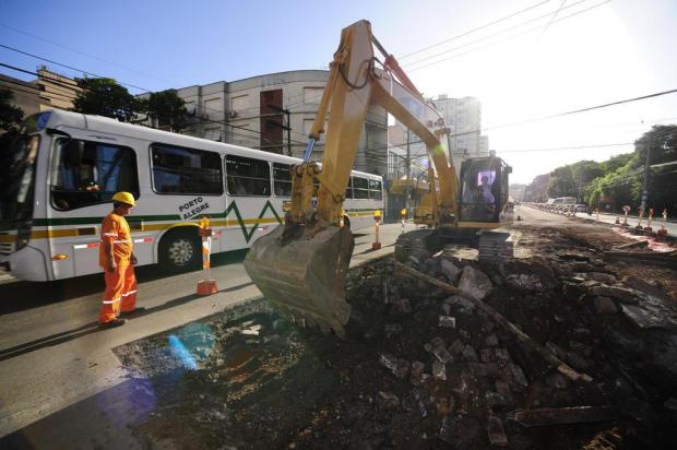 Trânsito flui normalmente na Rua Ramiro Barcelos em Porto Alegre Ronaldo Bernardi/Agencia RBS Trânsito flui normalmente na Rua Ramiro Barcelos em Porto Alegre Ronaldo Bernardi/Agencia RBS