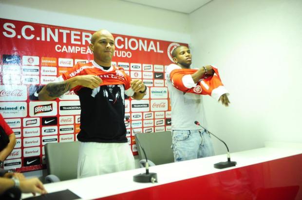 Gabriel é apresentado no Inter e afirma: "Vou ficar alegre se o Grêmio for desclassificado da Libertadores" Jean Schwarz/Agencia RBS Gabriel é apresentado no Inter e afirma: "Vou ficar alegre se o Grêmio for desclassificado da Libertadores" Jean Schwarz/Agencia RBS