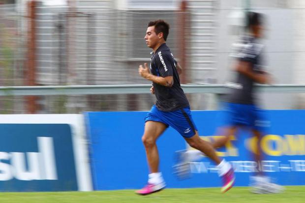 Inscrito na Libertadores, Vargas viaja para Quito e vira reforço contra a LDU Lucas Uebel/Grêmio FBPA