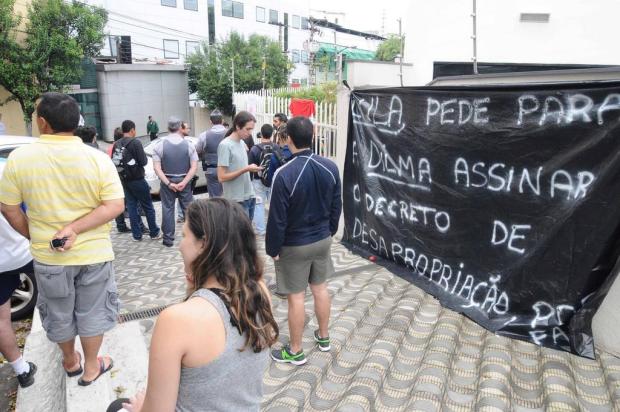 Assentados ocupam sede do Instituto Lula para pressionar ex-presidente a interceder contra ação de despejo Adriano Lima/Estadão Conteúdo Assentados ocupam sede do Instituto Lula para pressionar ex-presidente a interceder contra ação de despejo Adriano Lima/Estadão Conteúdo