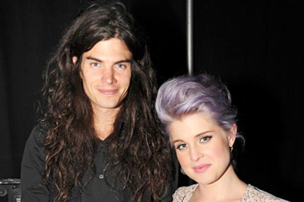 Kelly Osbourne fica noiva em segredo Reprodução/US Weekly Kelly Osbourne fica noiva em segredo Reprodução/US Weekly