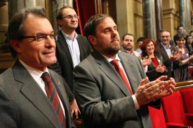 Catalunha aprova declaração pró-soberania QUIQUE GARCIA/AFP PHOTO Catalunha aprova declaração pró-soberania QUIQUE GARCIA/AFP PHOTO