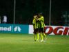 Aos 2 minutos do segundo tempo, Dinei arriscou e marcou um gol para o Cerâmica